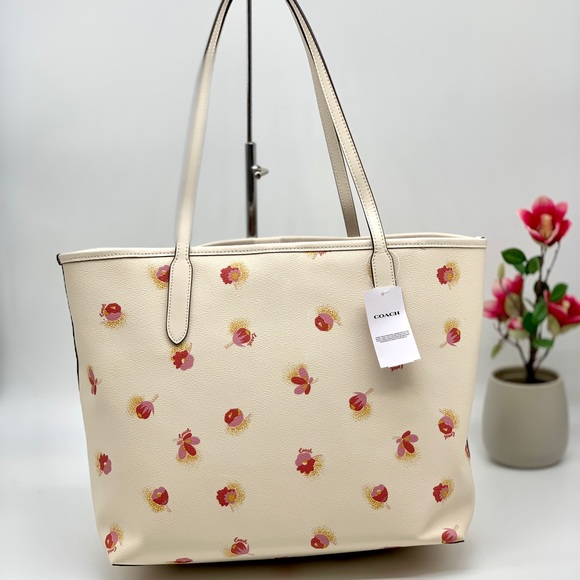 Coach City Tote With Pop Floral Print - Picture 2 of 10
